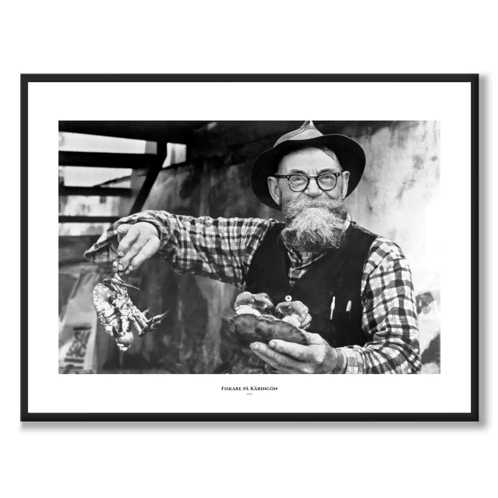 Fishermen on Käringön 1940 as a poster from Historly – with white border and title