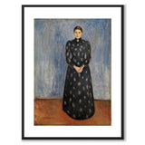 Inger in black and violet